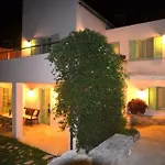 Petra Villa Rétino